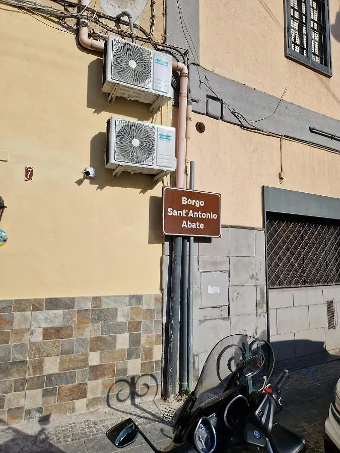 Apartament Non Pensarci Neapol